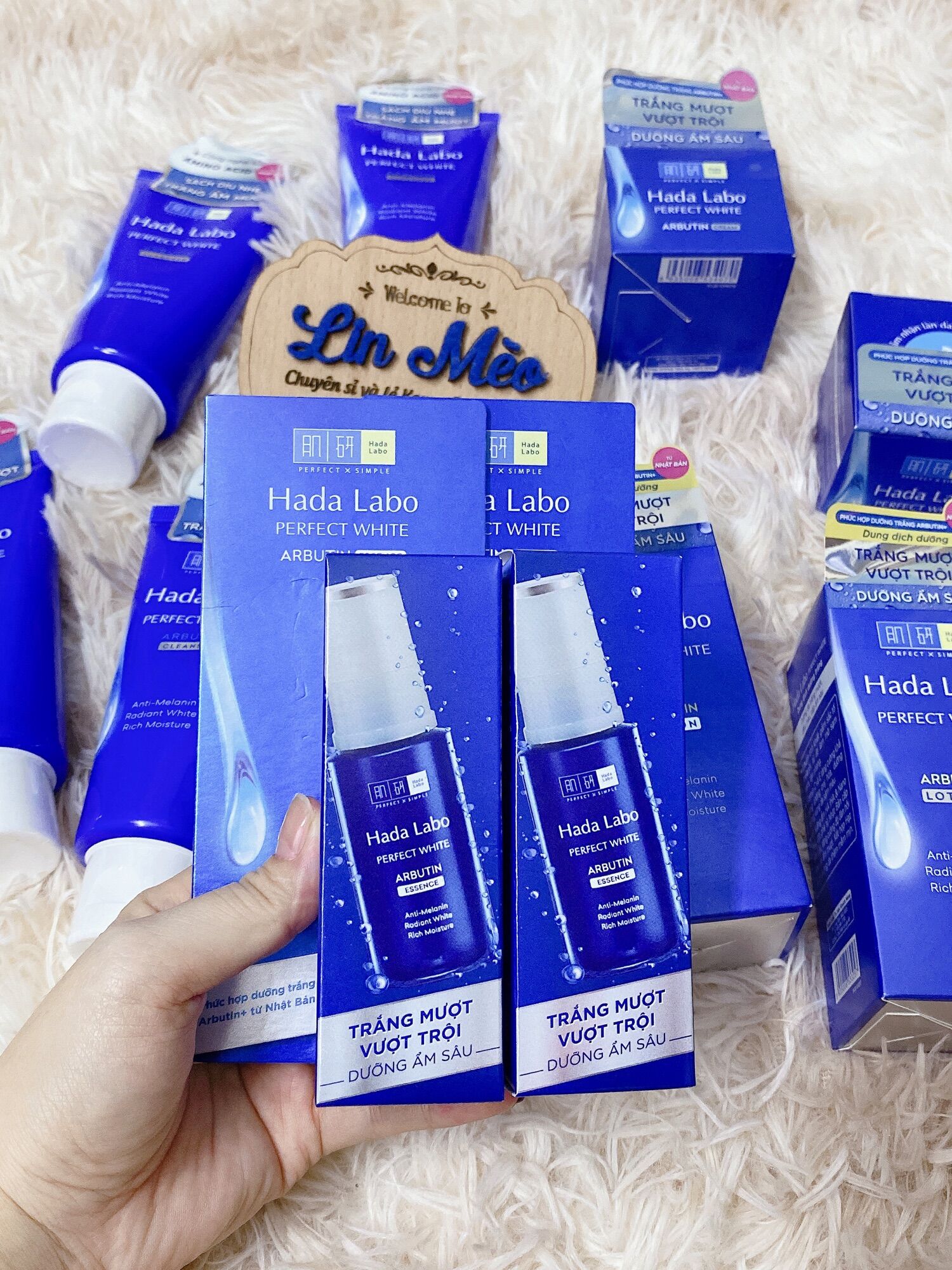Tinh chất dưỡng trắng da Hada Labo Perfect White Essence 30gr