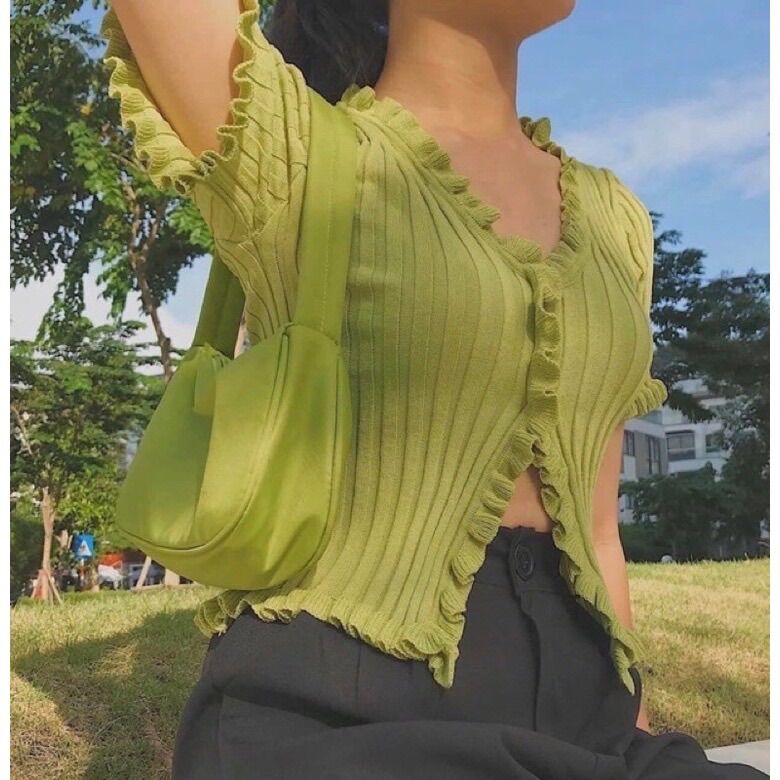 Áo croptop bèo nyny kèm cúc
