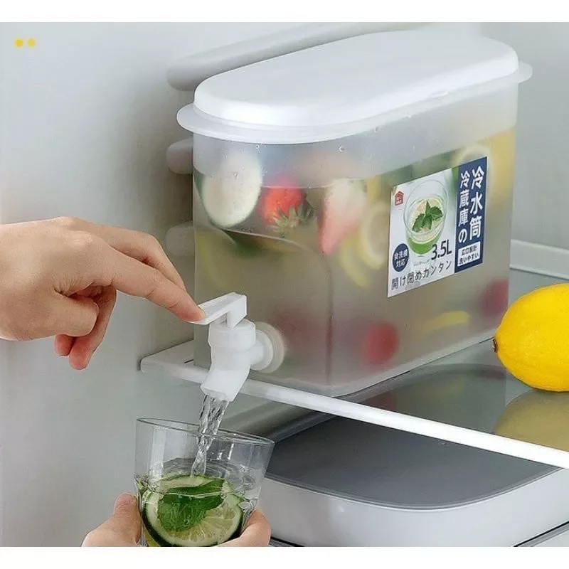 Bình đựng nước 3,5l có vòi để tủ lạnh nhựa việt nhật, đựng có vòi