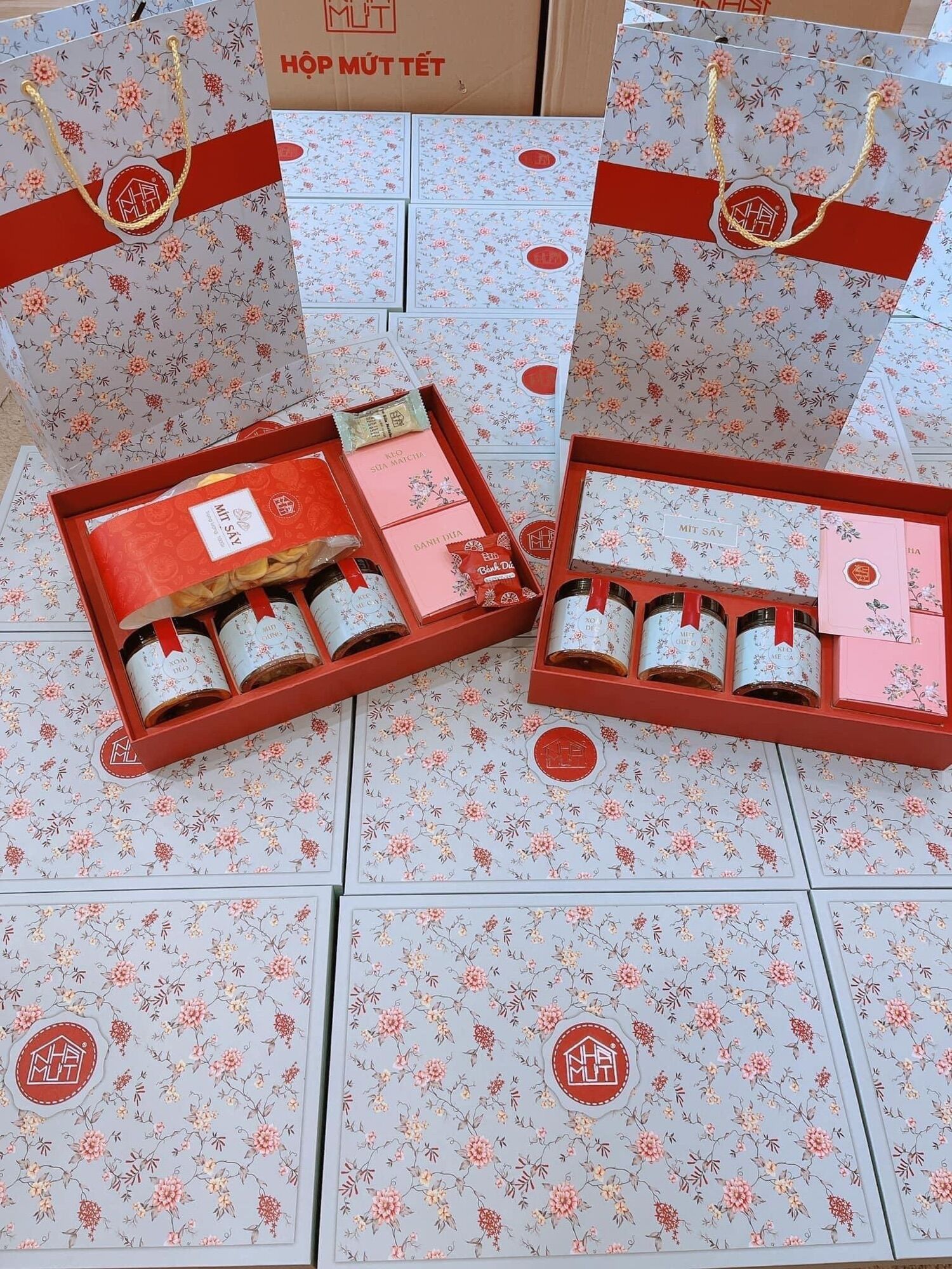 Set nhà mứt biếu quà tết 2022