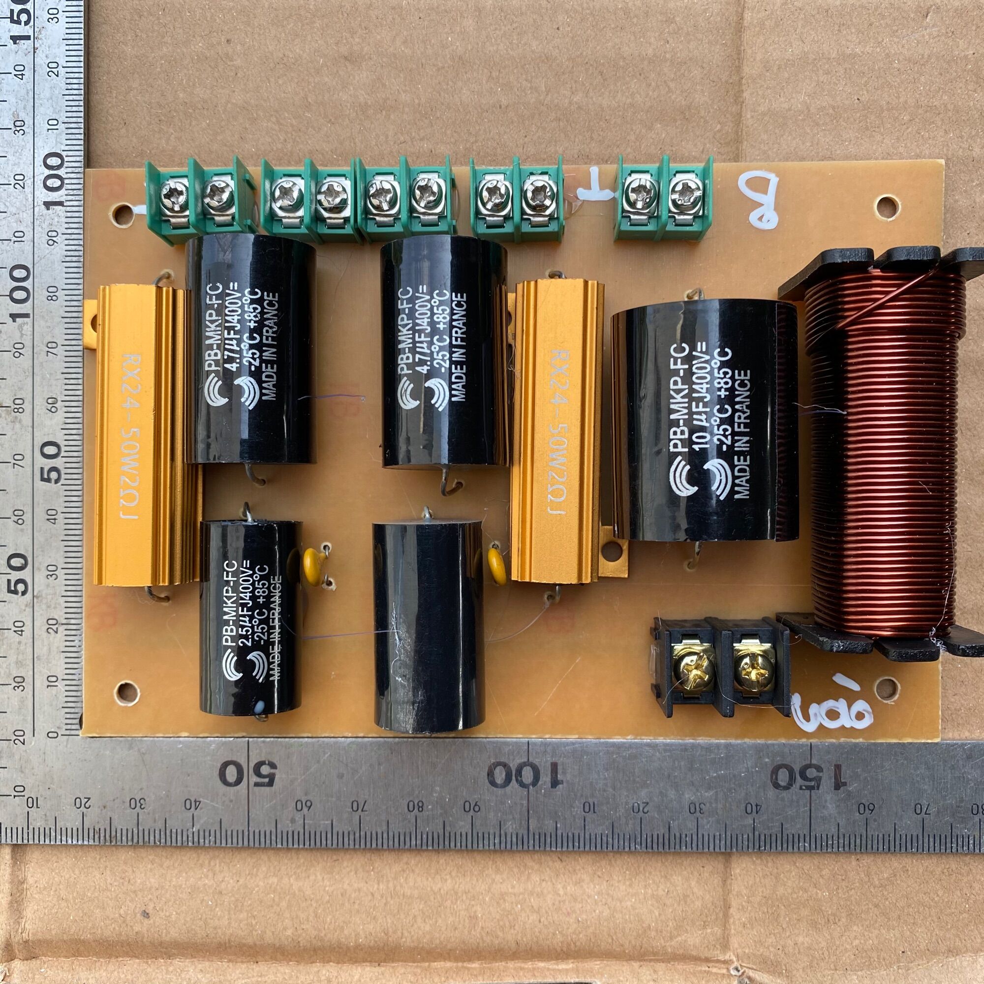 Phân tần loa bmb 1000