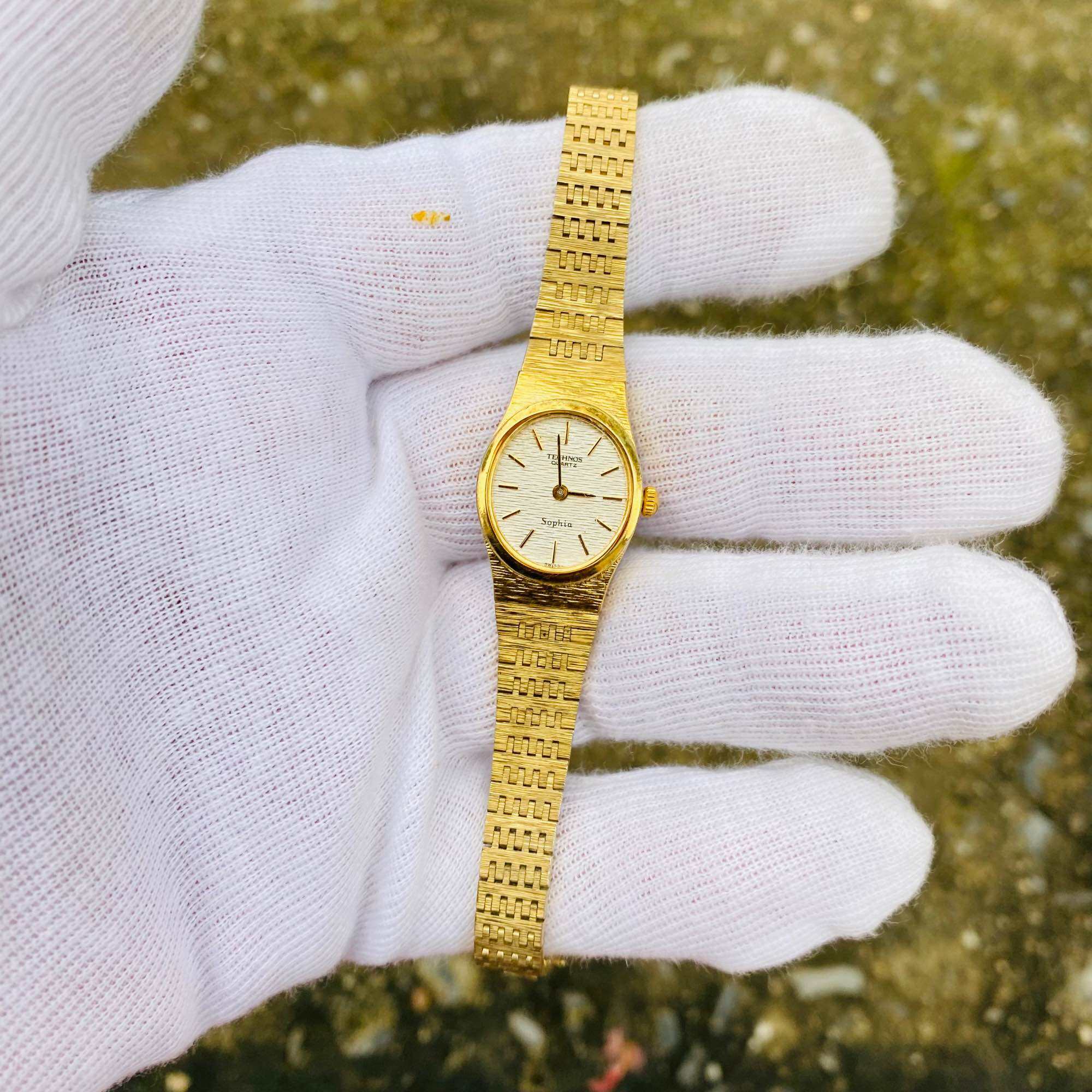 Đồng hồ nữ Technos Thụy sĩ, bọc vàng toàn thân, mặt size 17mm, dây thép không rỉ zin theo máy, độ mới đạt 95%, cam kết hàng chính hãng