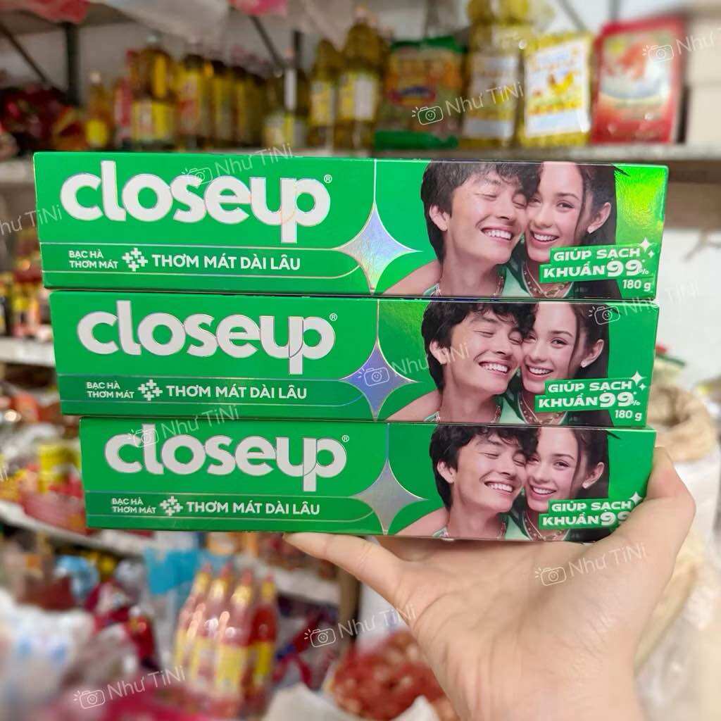 COMBO 3 cây kem đánh răng closeup bạc hà 180g
