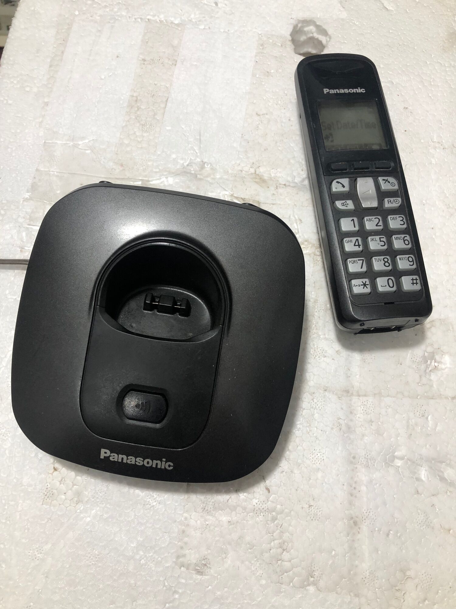 Điện thoại mẹ bồng con Panasonic KX-TGC210,6411