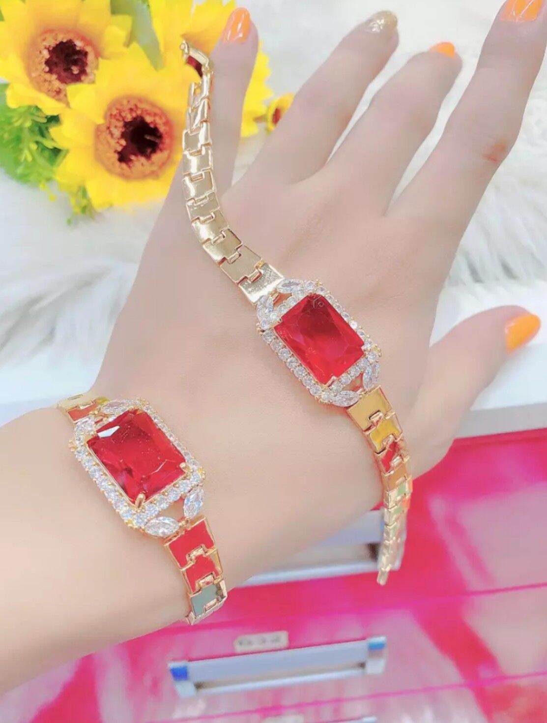 Lắc Tay Nữ Mạ Vàng 18K Kiểu Đồng Hồ Đính Hồng Ngọc - Nhìn Sang Trọng Đeo Rất Quý Phái