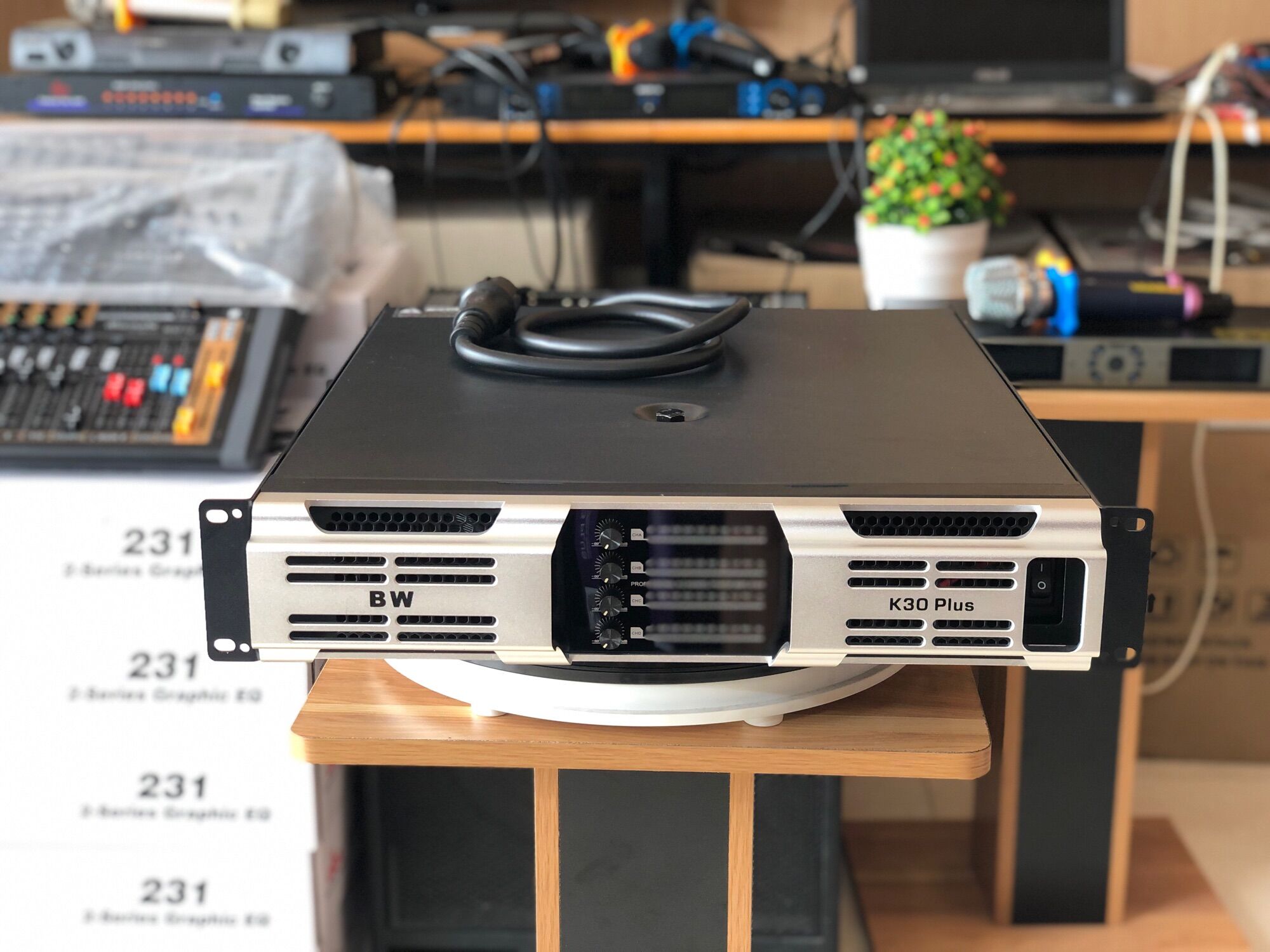 Đẩy BW K30 Plus