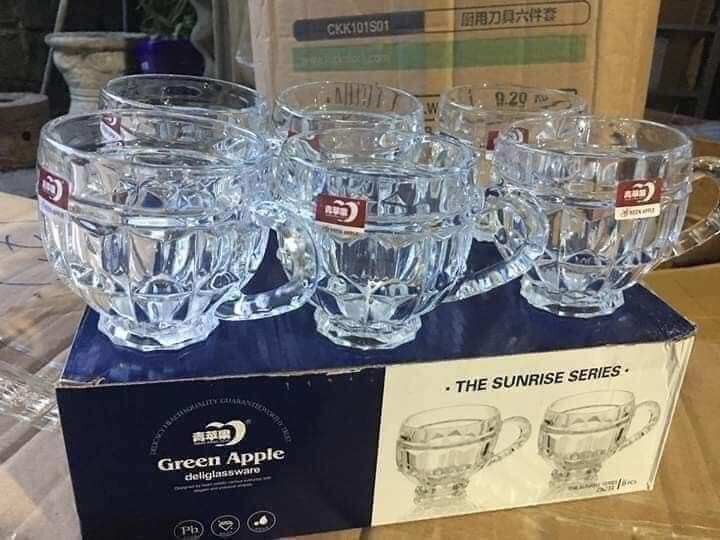 bộ một bình và 6 cốc thuỷ tinh