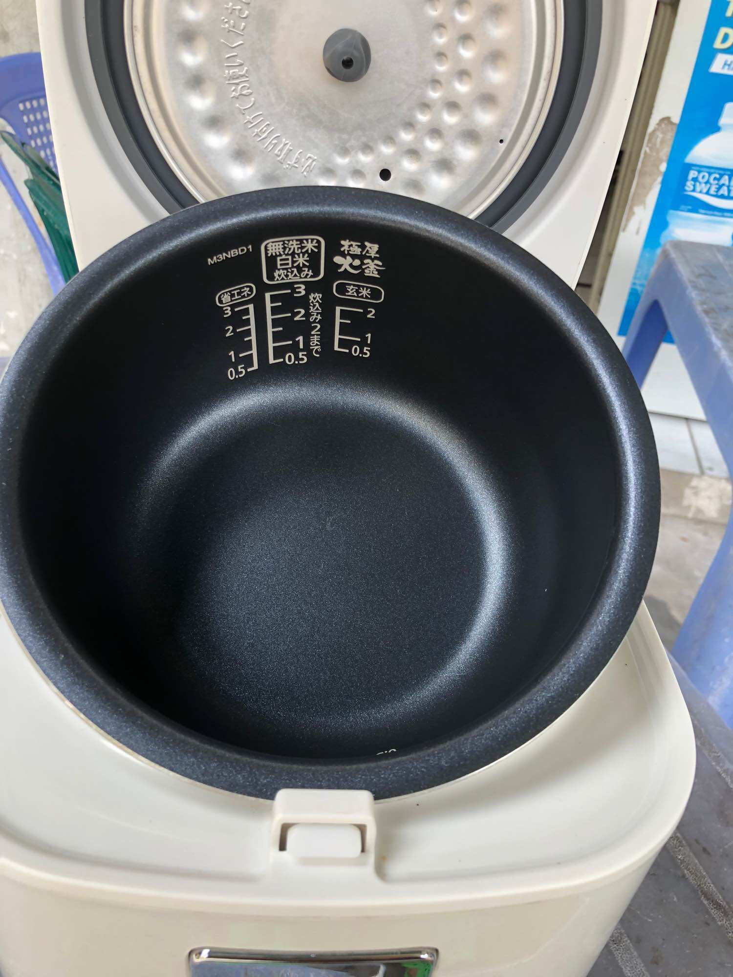 Nồi cơm điện nội địa Nhật đã qua sử dụng IRIS OHYAMA  0,54Lít.
