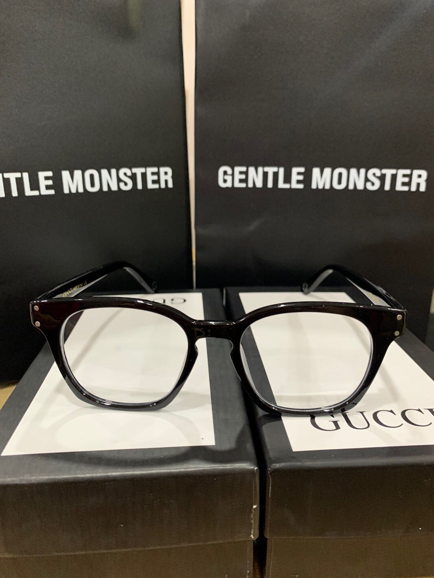 Kính gucci