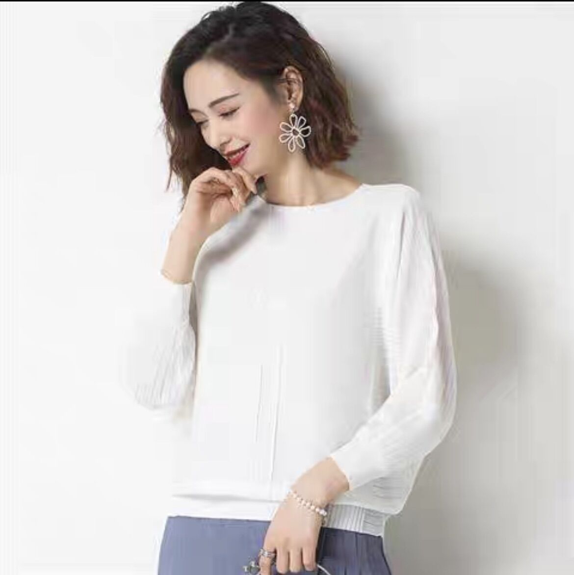 Áo len cánh dơi thiết kế ly ngực nữ tính