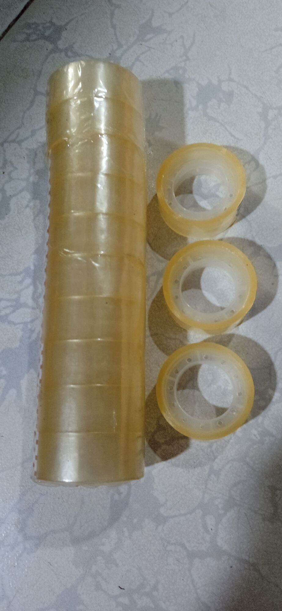 2 cuộn băng keo trong 10y.