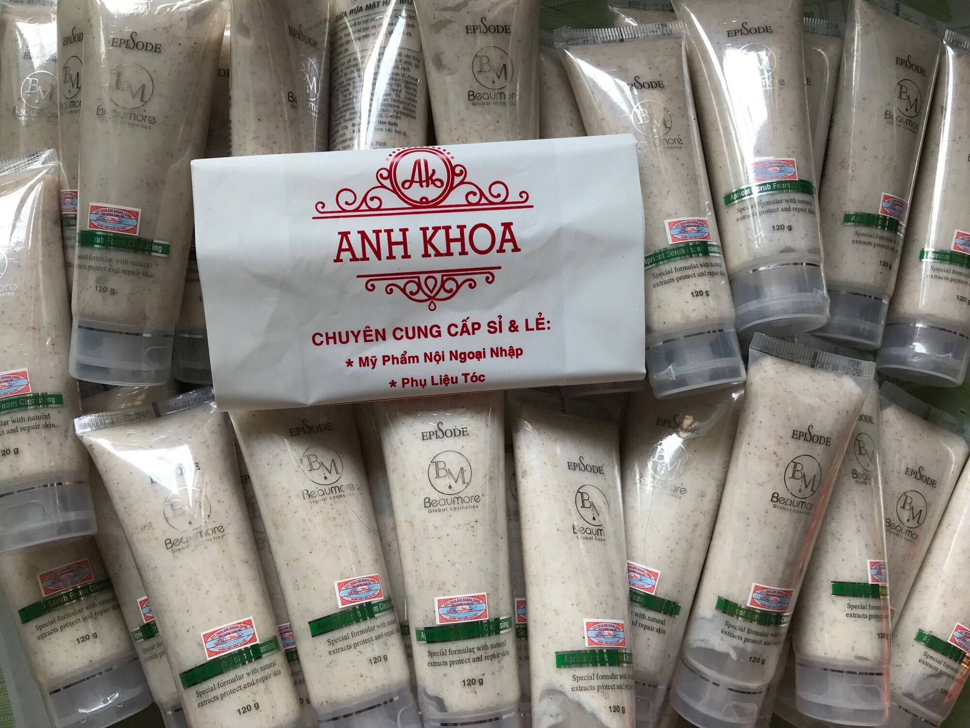 Sữa rửa mặt hạt mơ