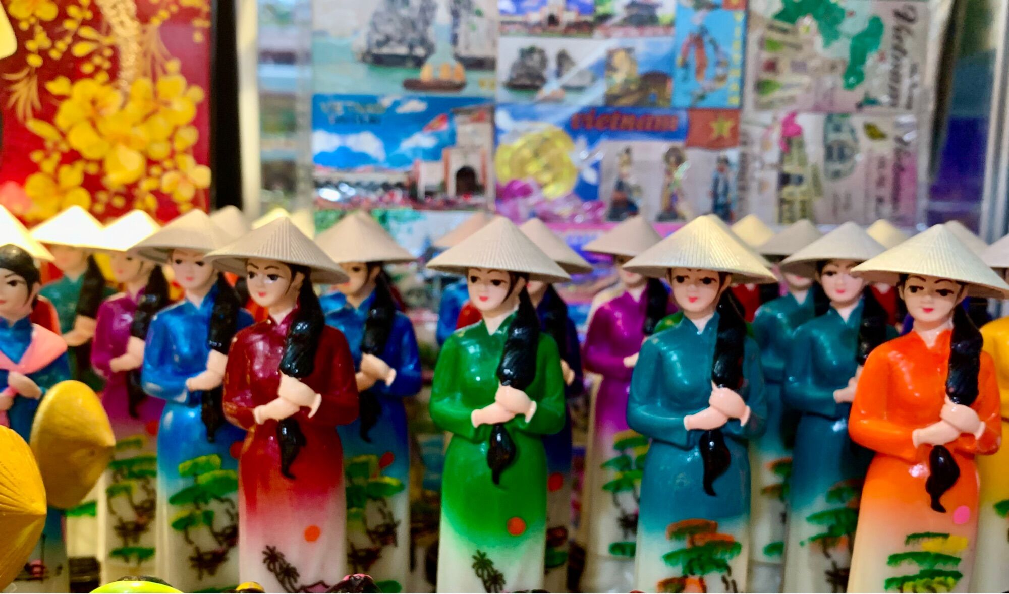Hình tượng cô gái Việt Nam