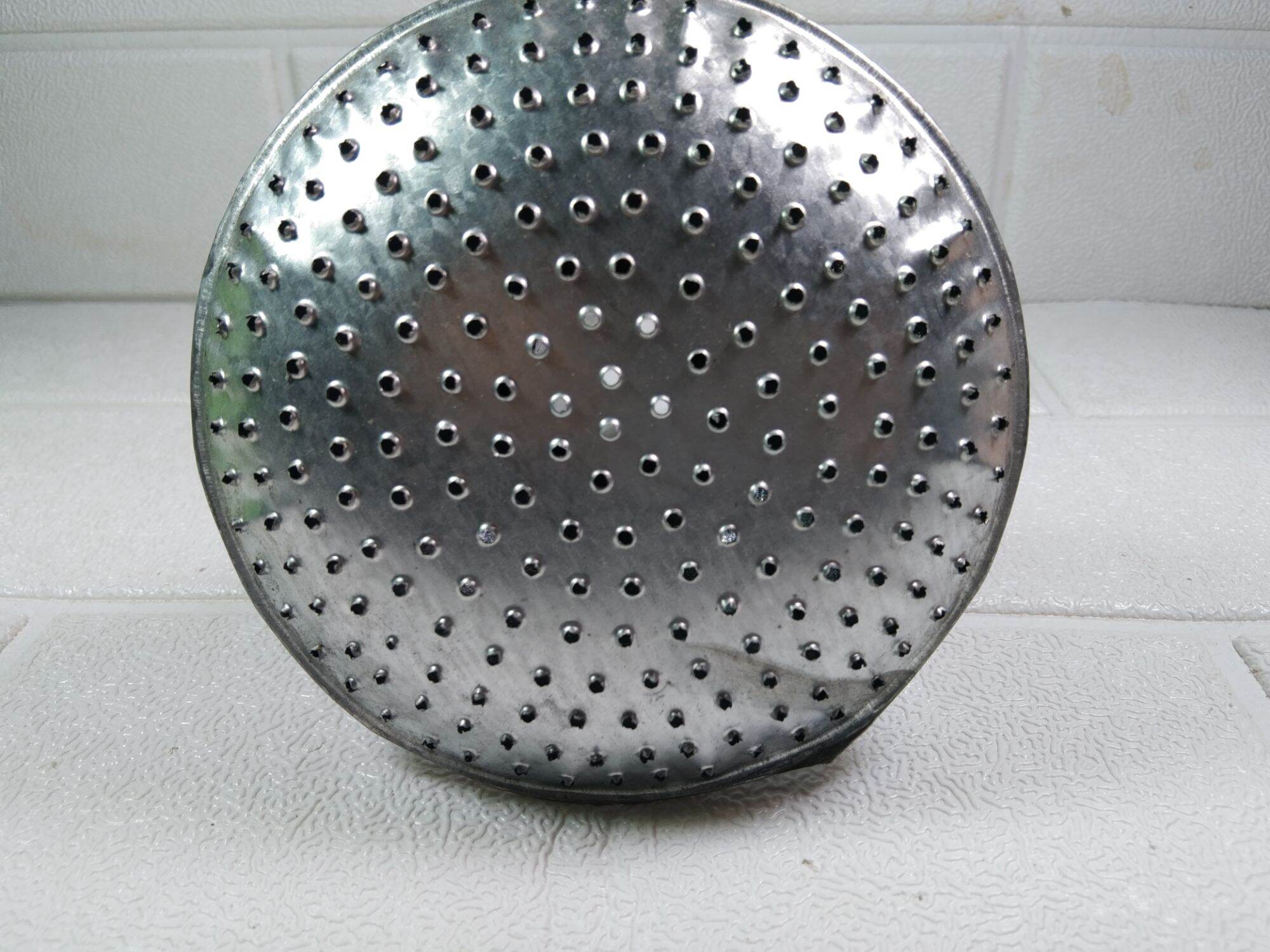 Đầu ria tưới cây - Sen vòi tưới cây - Đầu sen tưới cây - Bông sen tưới cây cảnh tưới rau chất liệu tôn pha kẽm