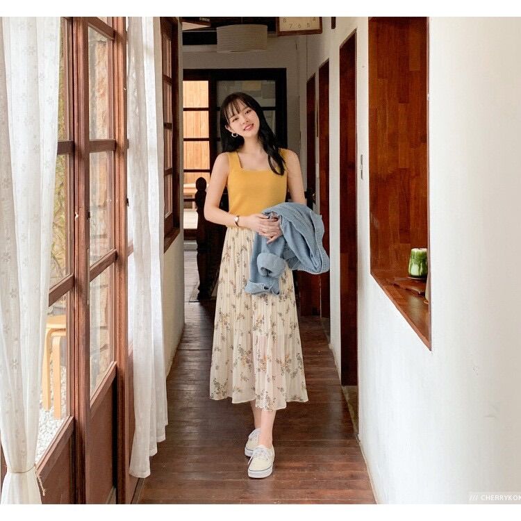Áo 2 dây bản to cổ vuông