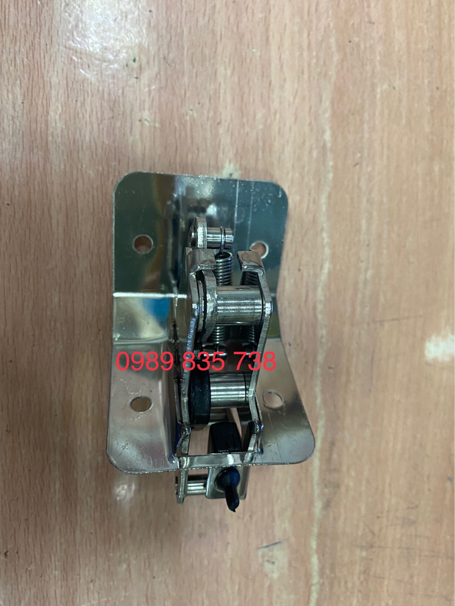 Ổ KHÓA NGẬM NẮP THÙNG SAU RANGER Mazda BT50 16 - OKHOANGAMTHUNGLH