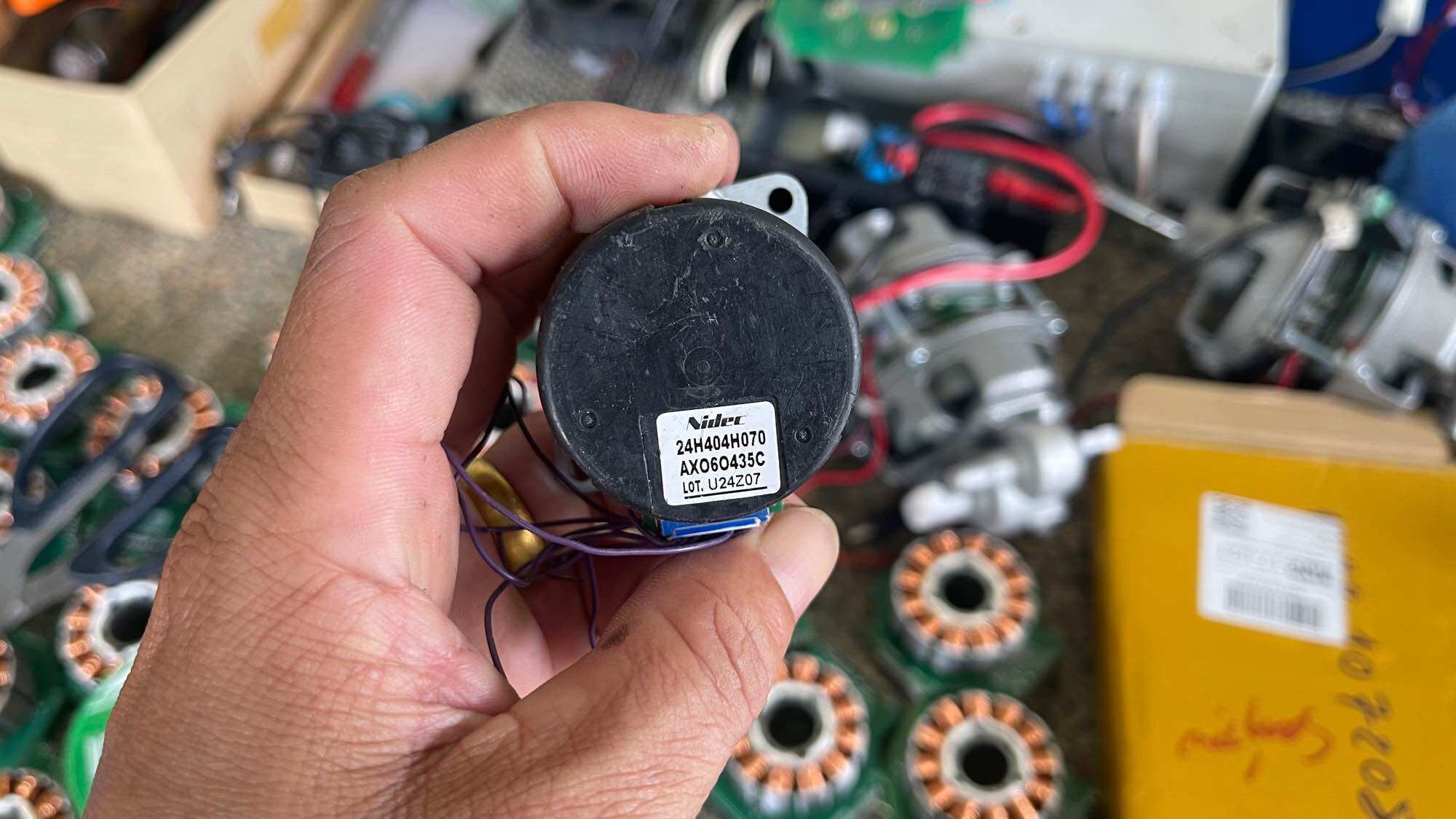 Motor không than Nidec 12v-24v 10w(chạy trực tiếp)