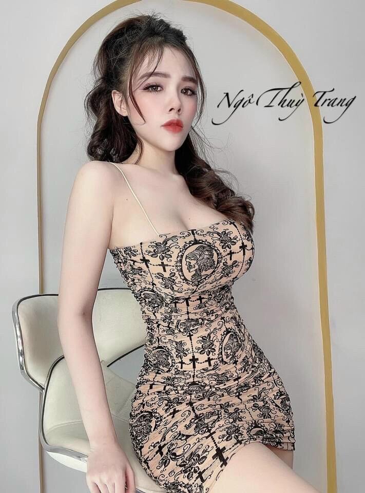 Đầm hai dây lưới thêu hai lớp nhún eo