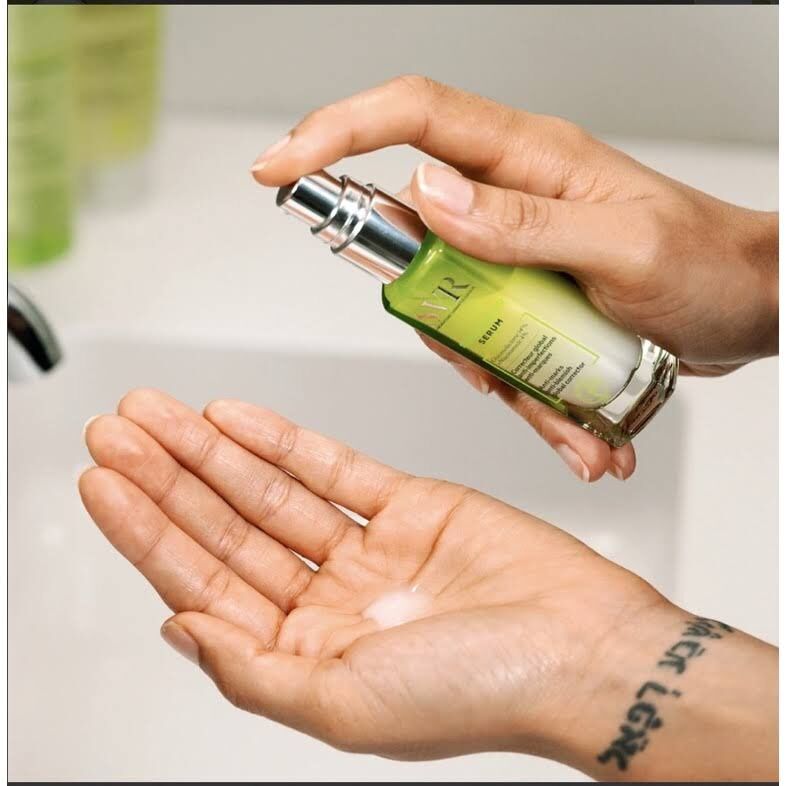 Tinh chất giảm mụn mờ thâm SVR sebiaclear 30ml