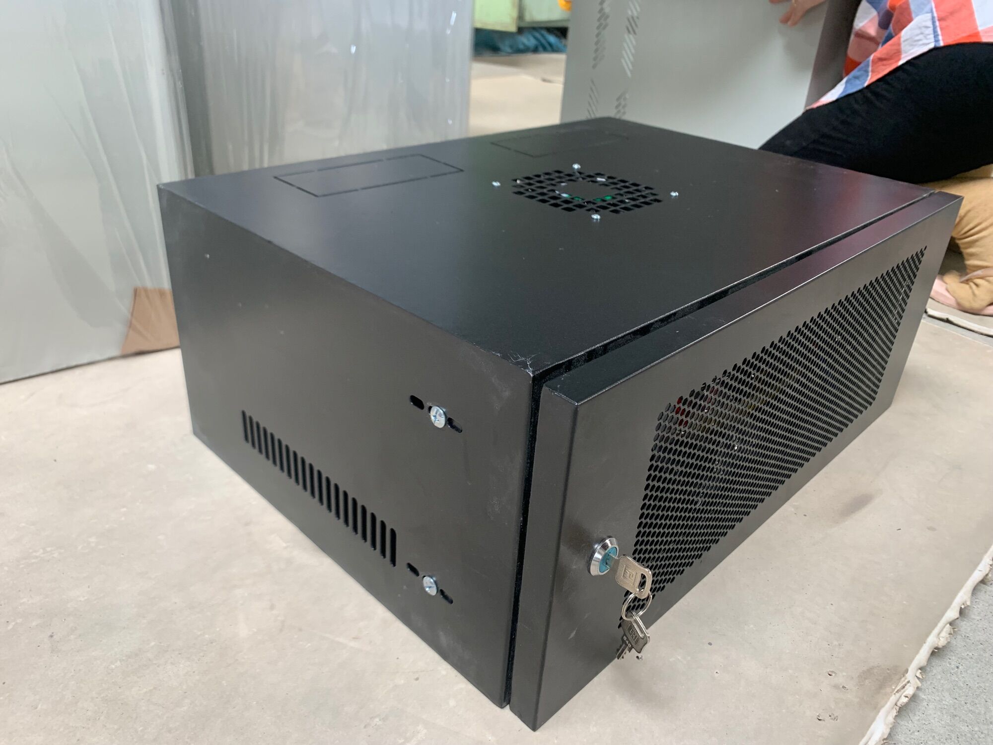 Tủ treo tường Wall Mount Rack 4U