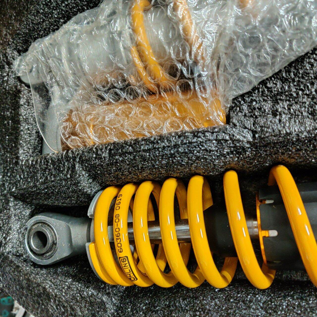 Phuộc Ohlins bình dầu dưới gắn SHVN 38cm (100% y hình)