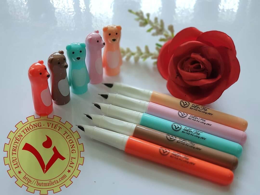Bút Lêta Gấu 001. Bút máy ngòi lá tre êm trơn cho học sinh lớp 12.