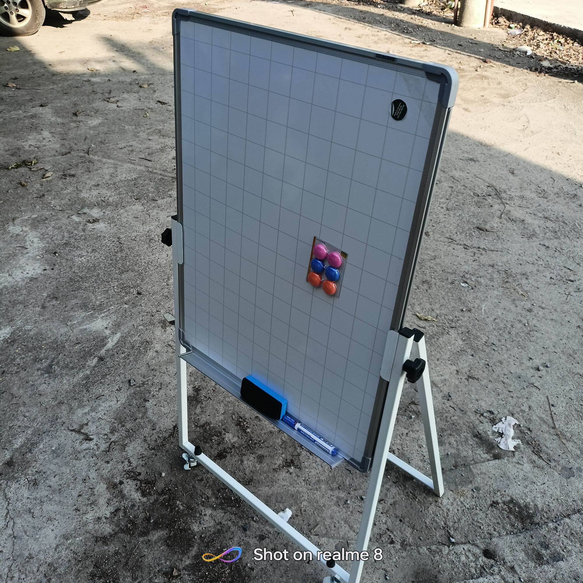 Bảng Flip chart (từ trắng)chân gấp viết bút lông cao cấp (tặng kèm bút lông, nam châm, bông lau)