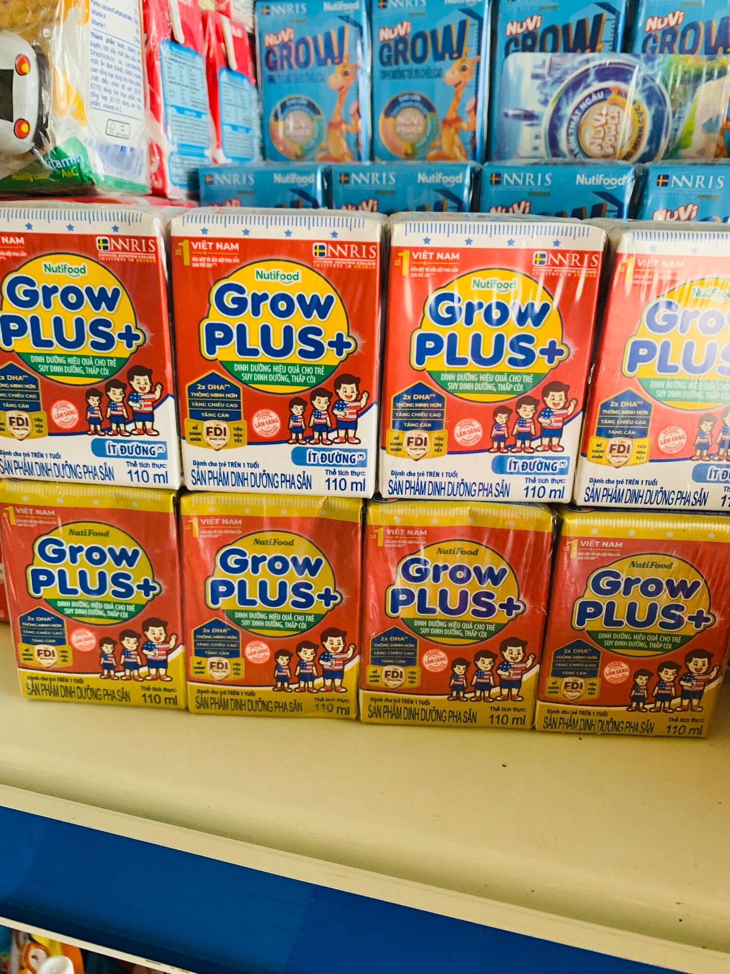 Thùng sữa pha sẵn grow plus + 110ml