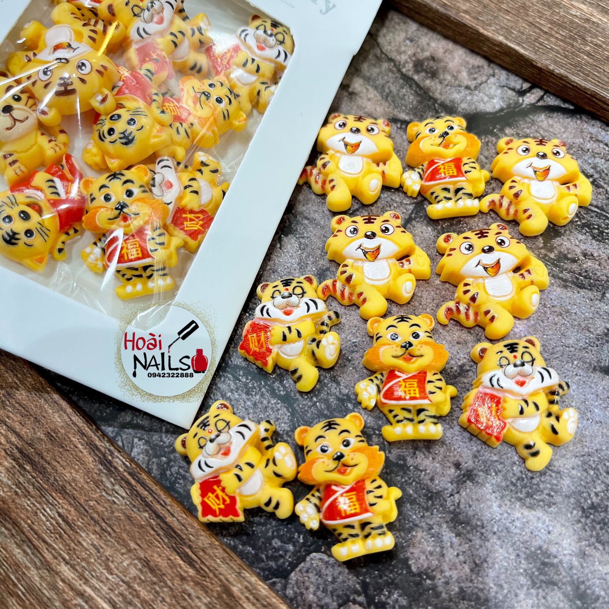Set charm hổ tết