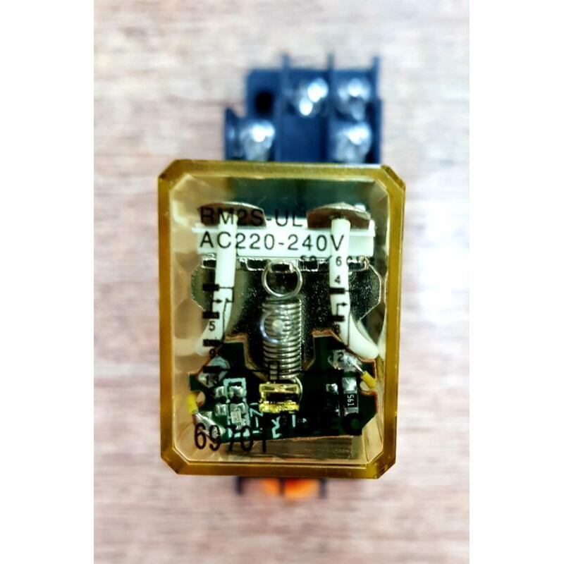 Relay role trung gian idec rm2s - ul 8 chân nhỏ 12v 24v 110v 220v