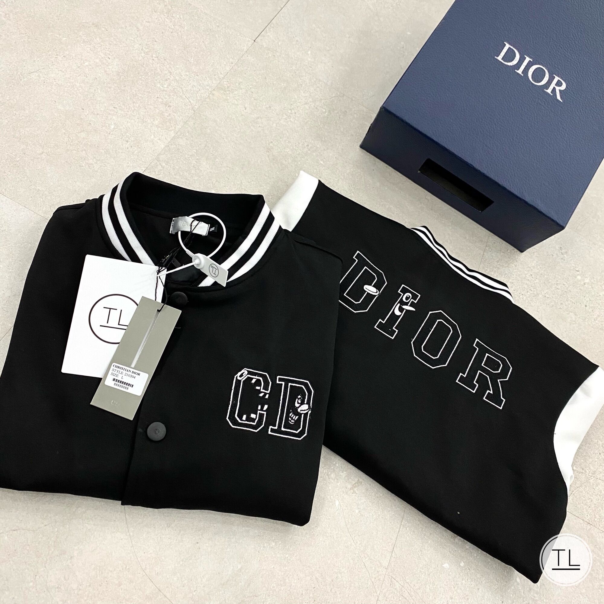 Áo Khoác Bomber Dioor Tay Trắng neww