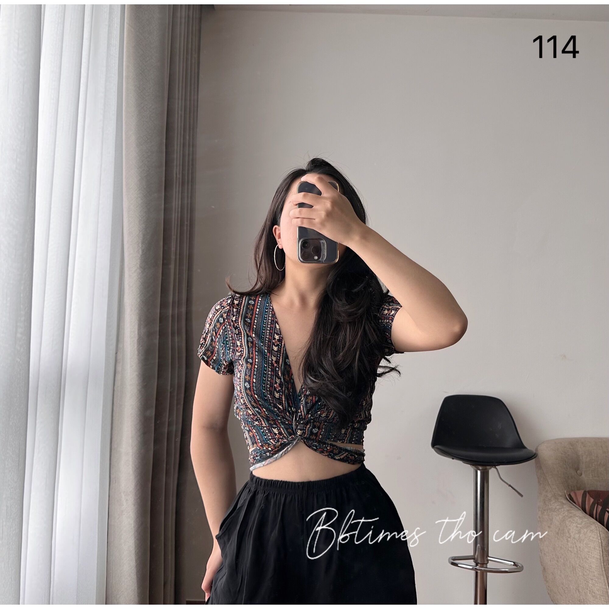 Áo croptop vạt chéo buộc dây hoạ tiết thổ cẩm