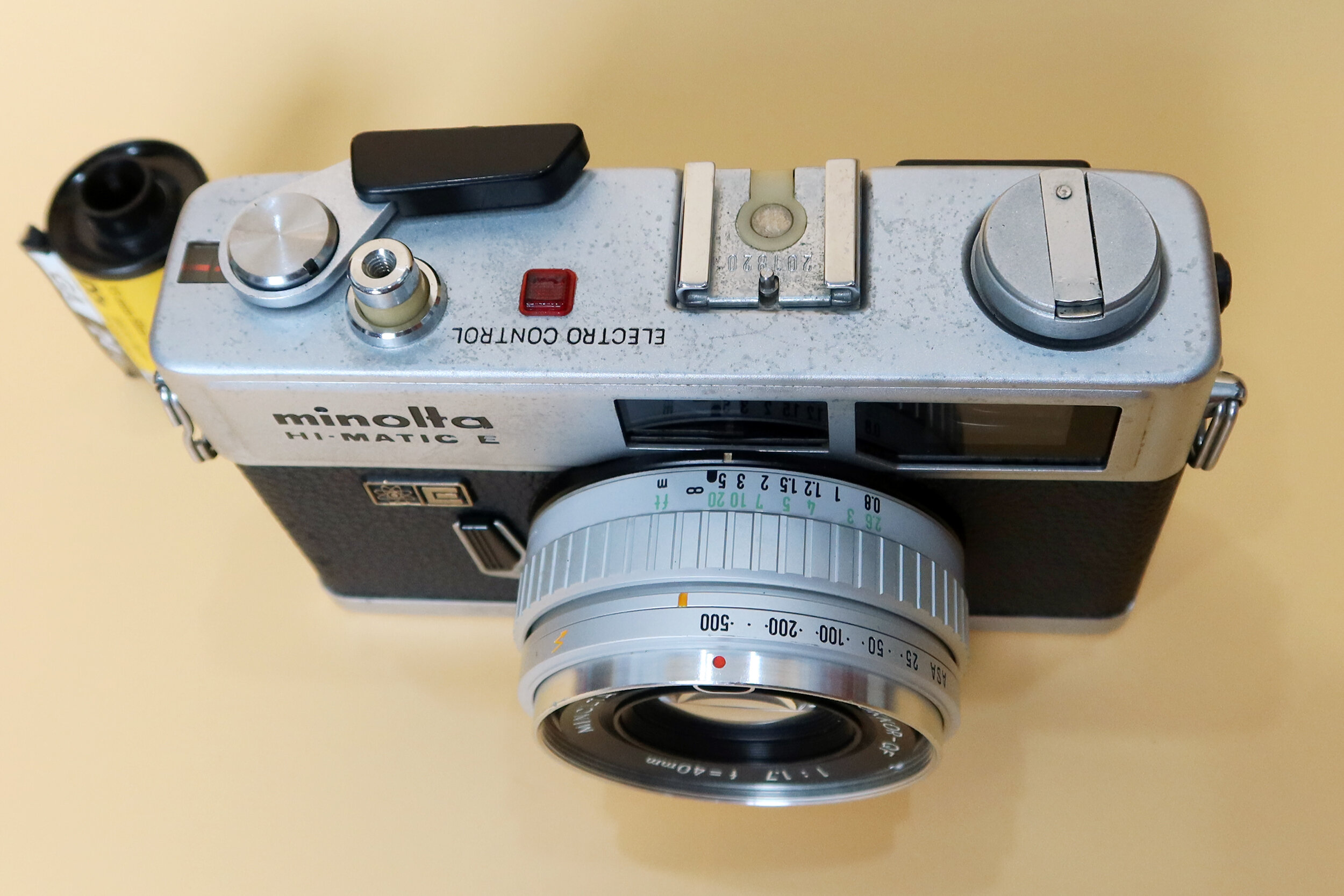 Máy ảnh film Minolta Hi-Matic E
