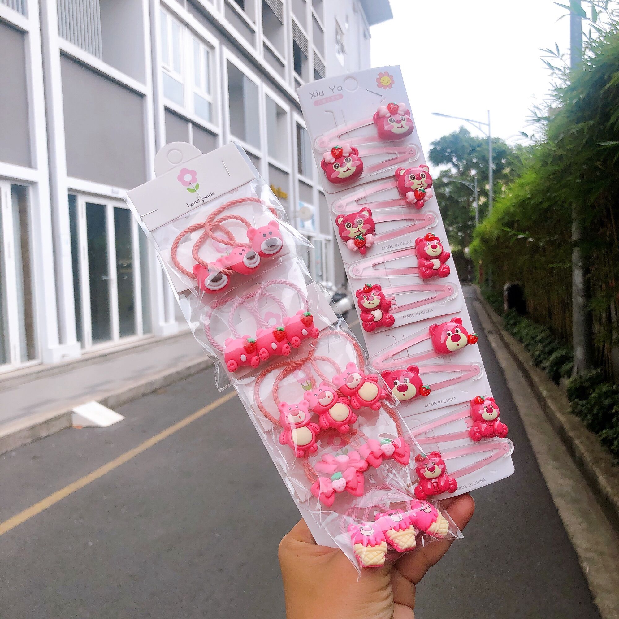 Set kẹp và cột tóc gấu dâu