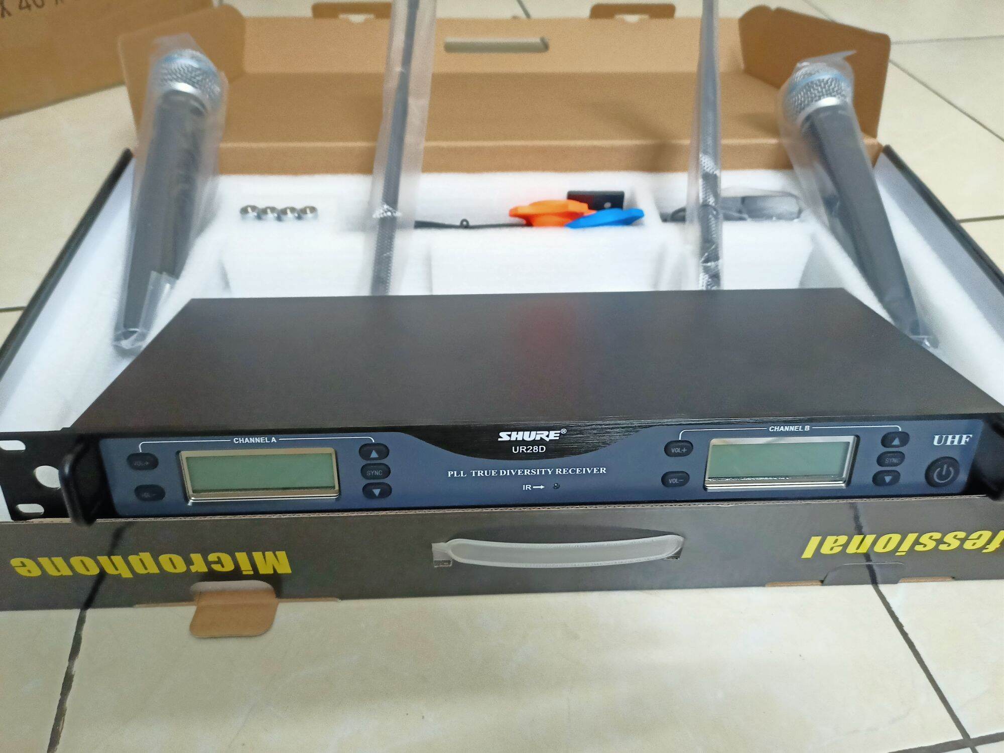 micro cao cấp ur28d chống hú