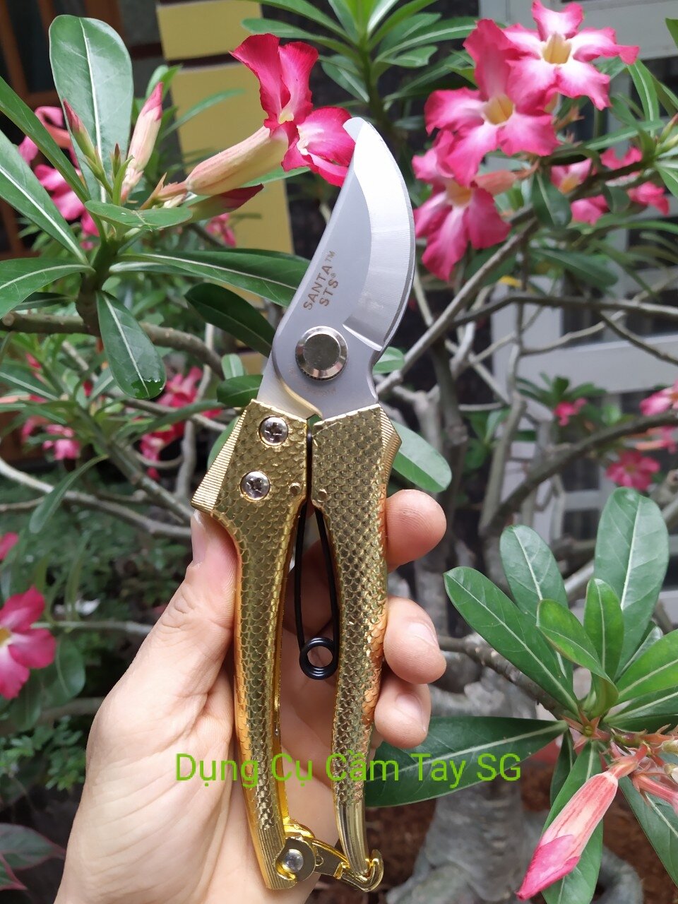 Kéo cắt cành cao cấp santa sts k88g