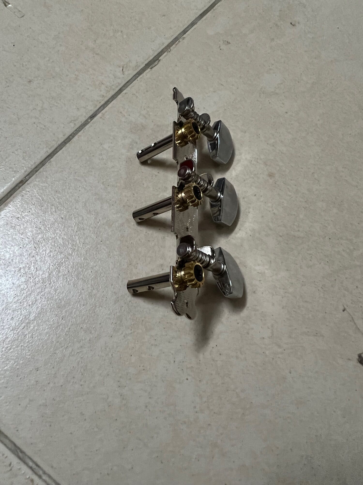 Bộ 2 bên khoá đàn guitar 2 lỗ cho đàn acoustic và classic