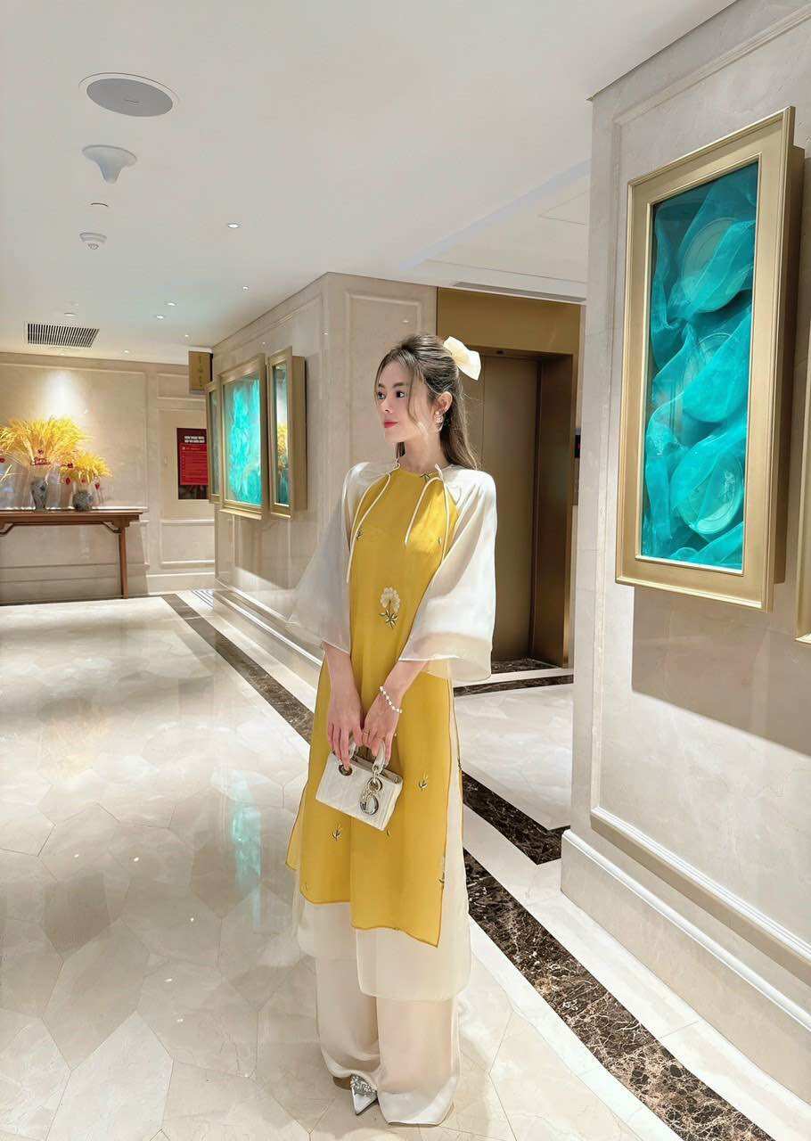 (SHOP TÁO ĐỎ BIGSIZE 50KG ĐẾN 90KG) set áo dài bồ công anh tay phối trắng