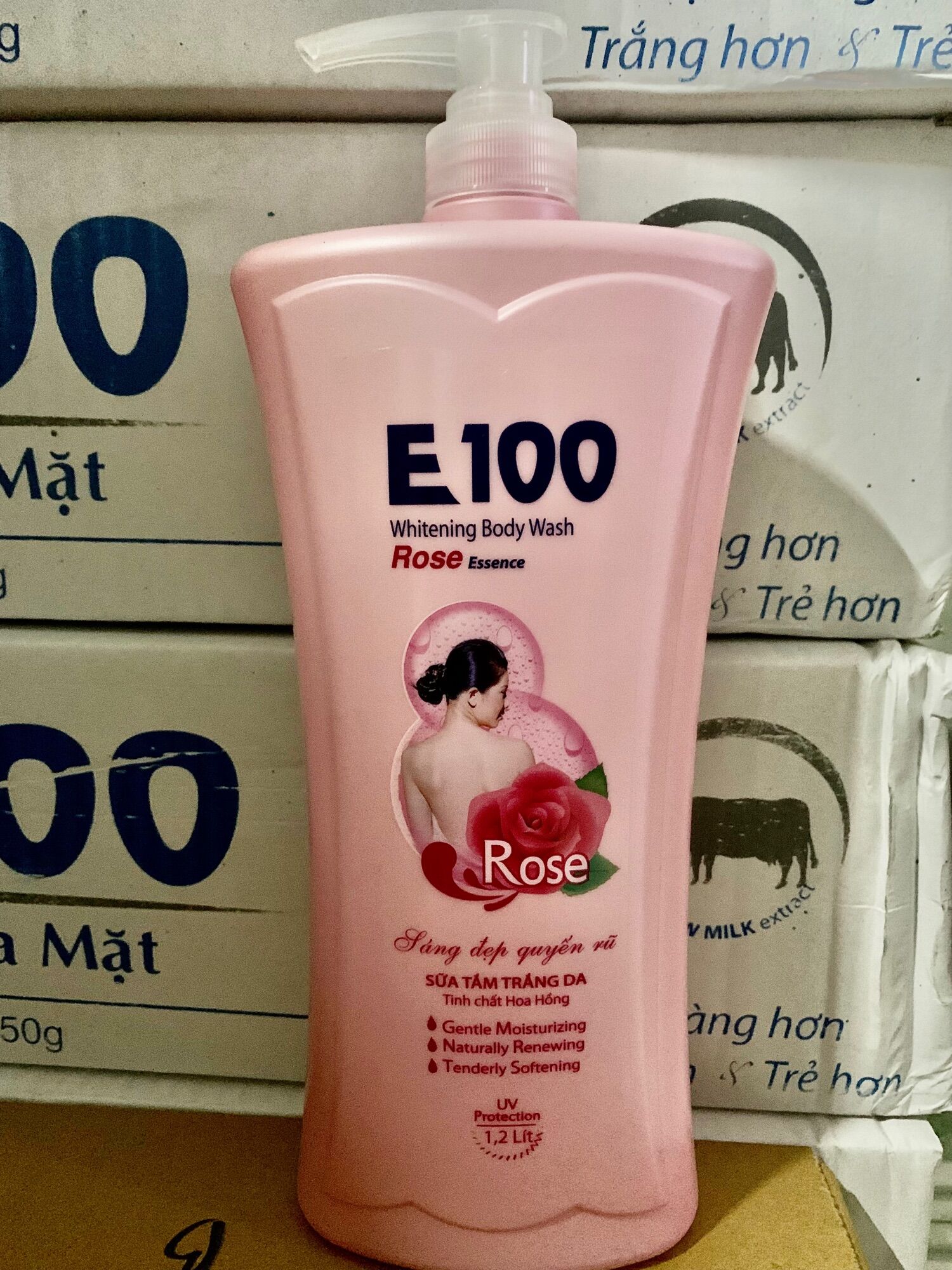 Sữa tắm trắng da tinh chất hoa hồng E100, 1200ml