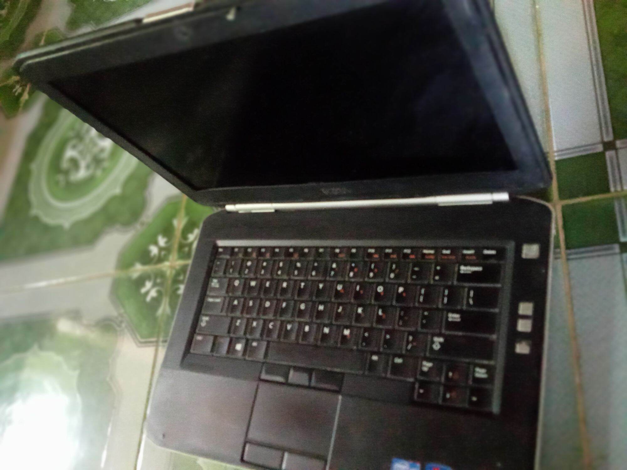 Laptop Dell latitude E 5420 bị đơ