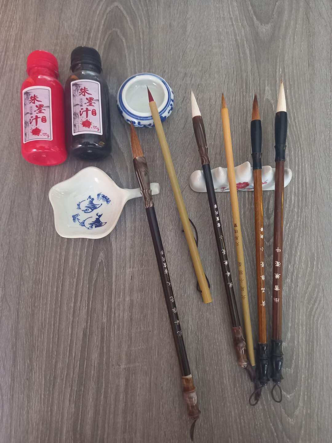 Bộ combo đầy đủ dụng cụ viết thư pháp.