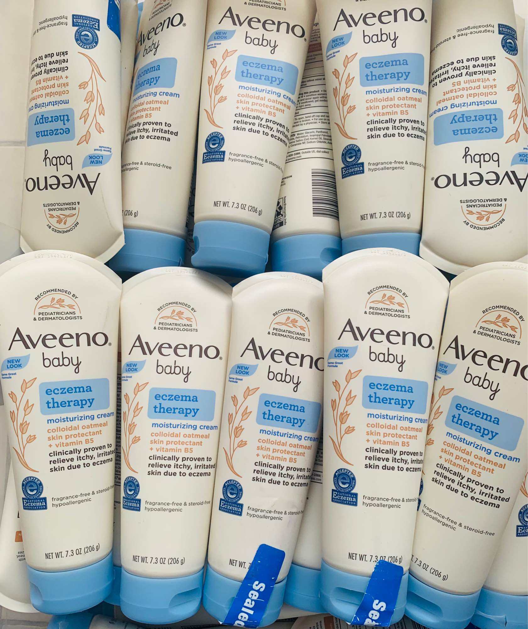 Kem Aveeno Baby Eczema Therapy Moisturizing Cream 141g & 206g