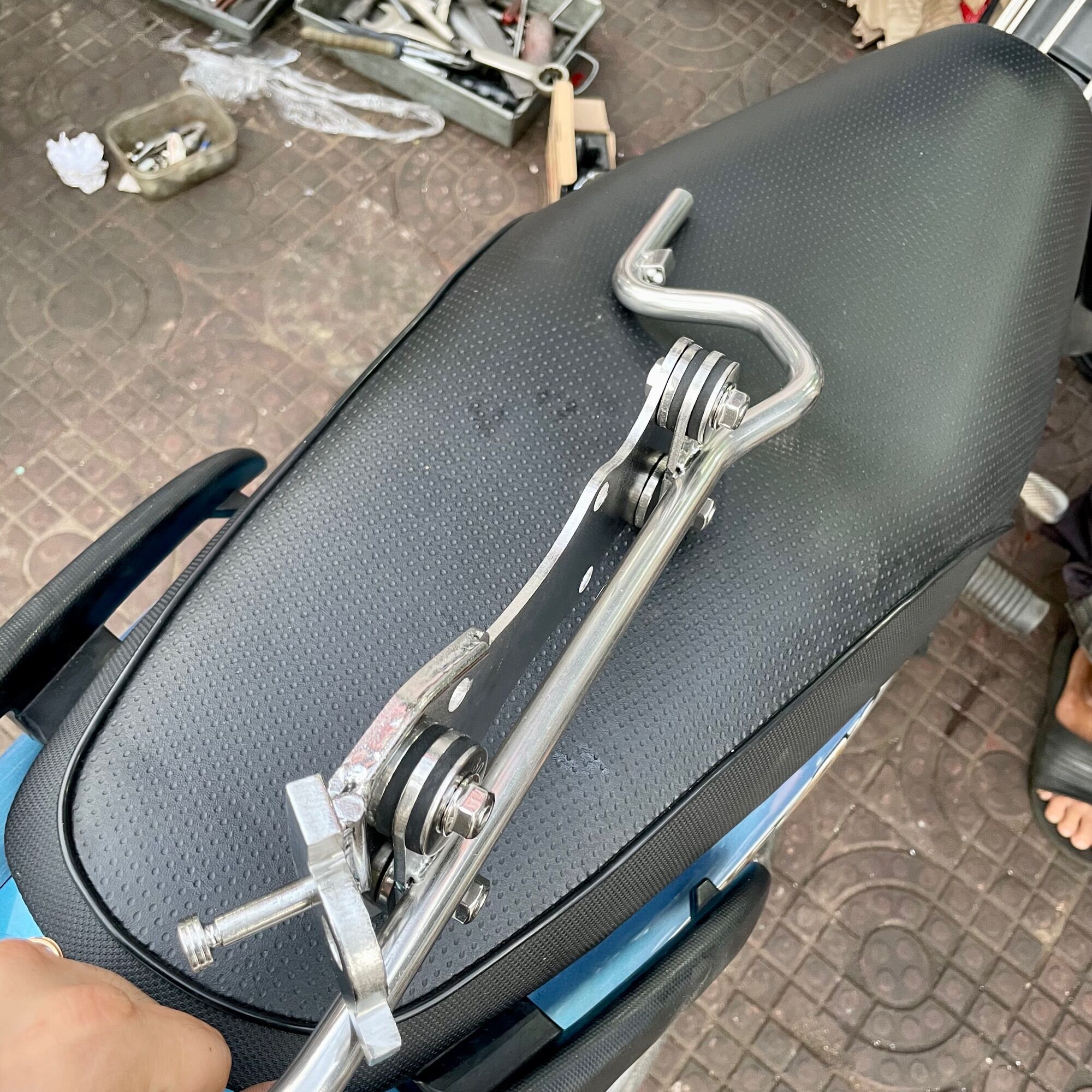 Gác Máy 2 Tầng inox 304 Đặc Chống rung Wave
