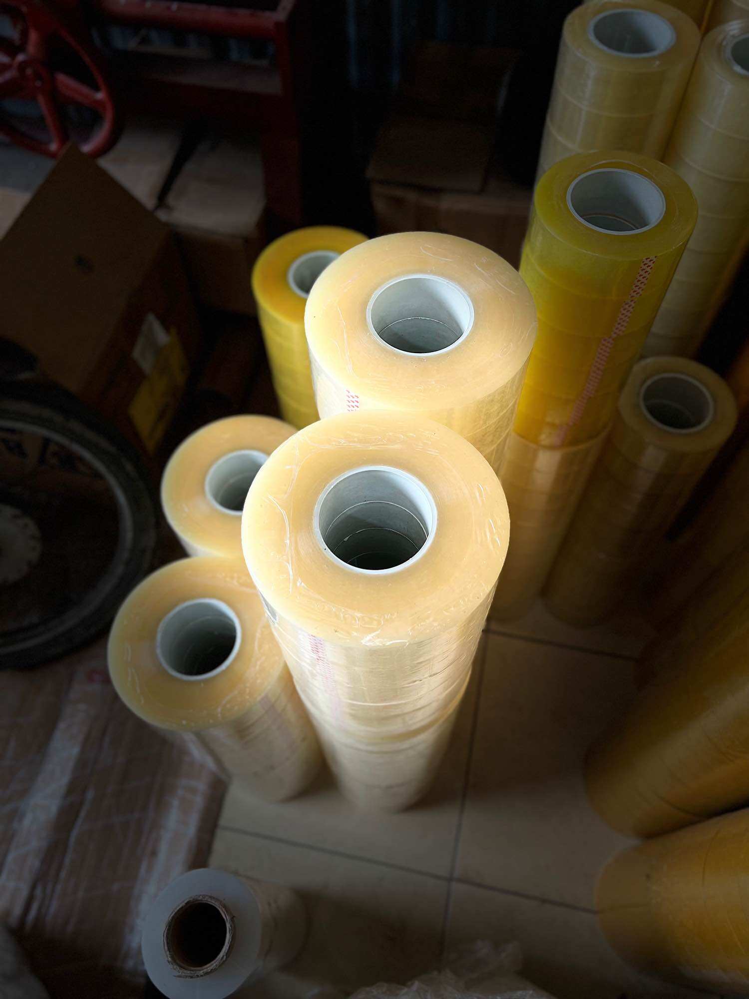 Băng dính trong 0,5kg/cuộn
