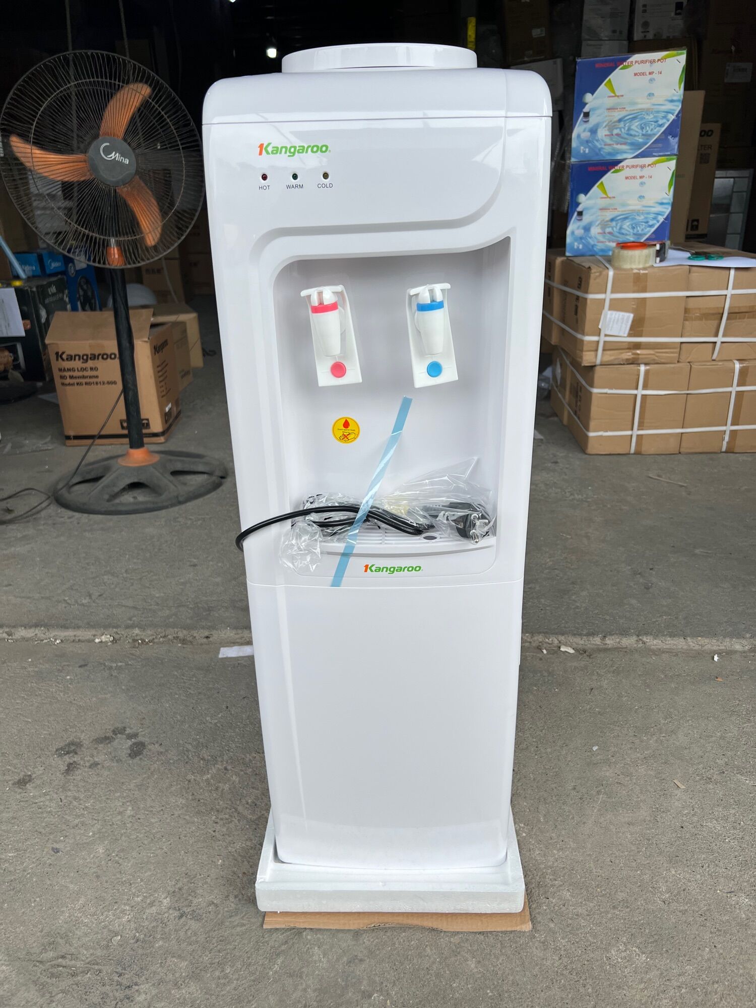 Cây nước nóng lạnh Kangaroo KG3331