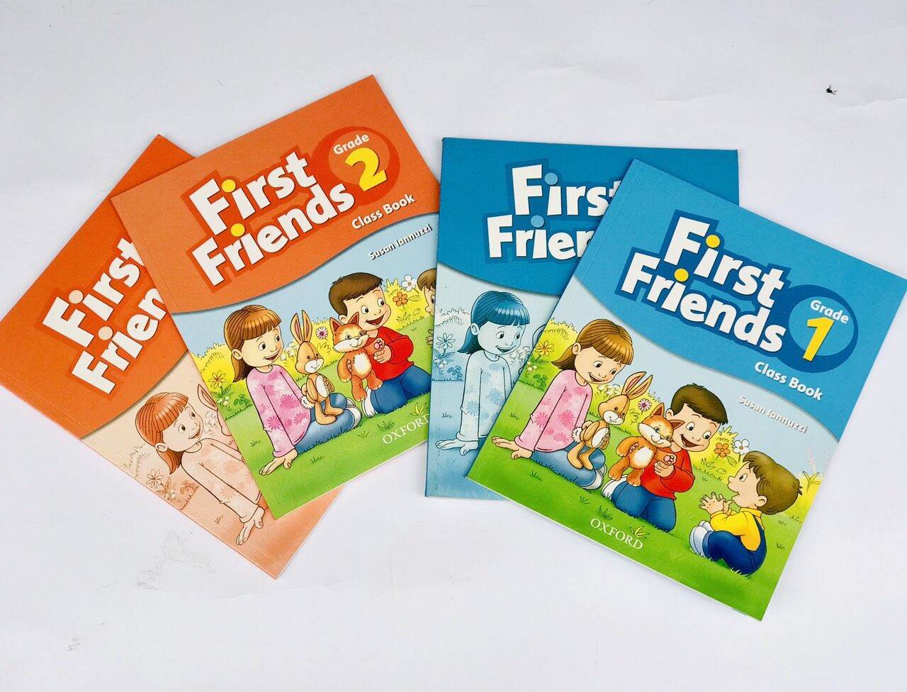 First friends 1st level 1,2 (gồm SB và WB) - tặng file mp3