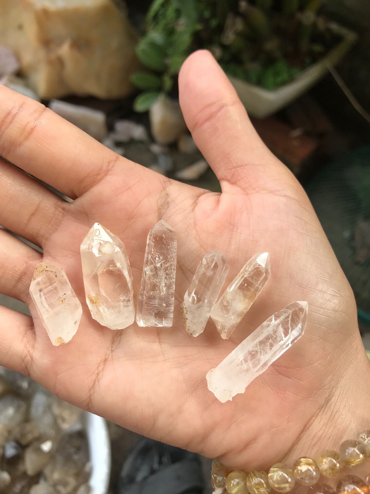 Trụ đá thạch anh pha lê tinh thể trong suốt tự nhiên thanh tẩy, con lắc cảm xạ, phong thuỷ