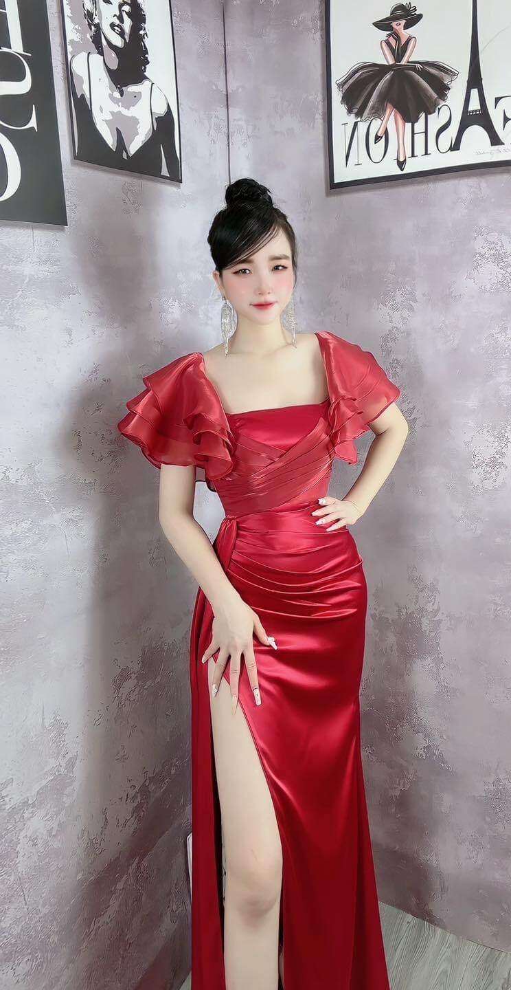 Đầm Ôm Xẻ Tà Phối Voan Cổ U