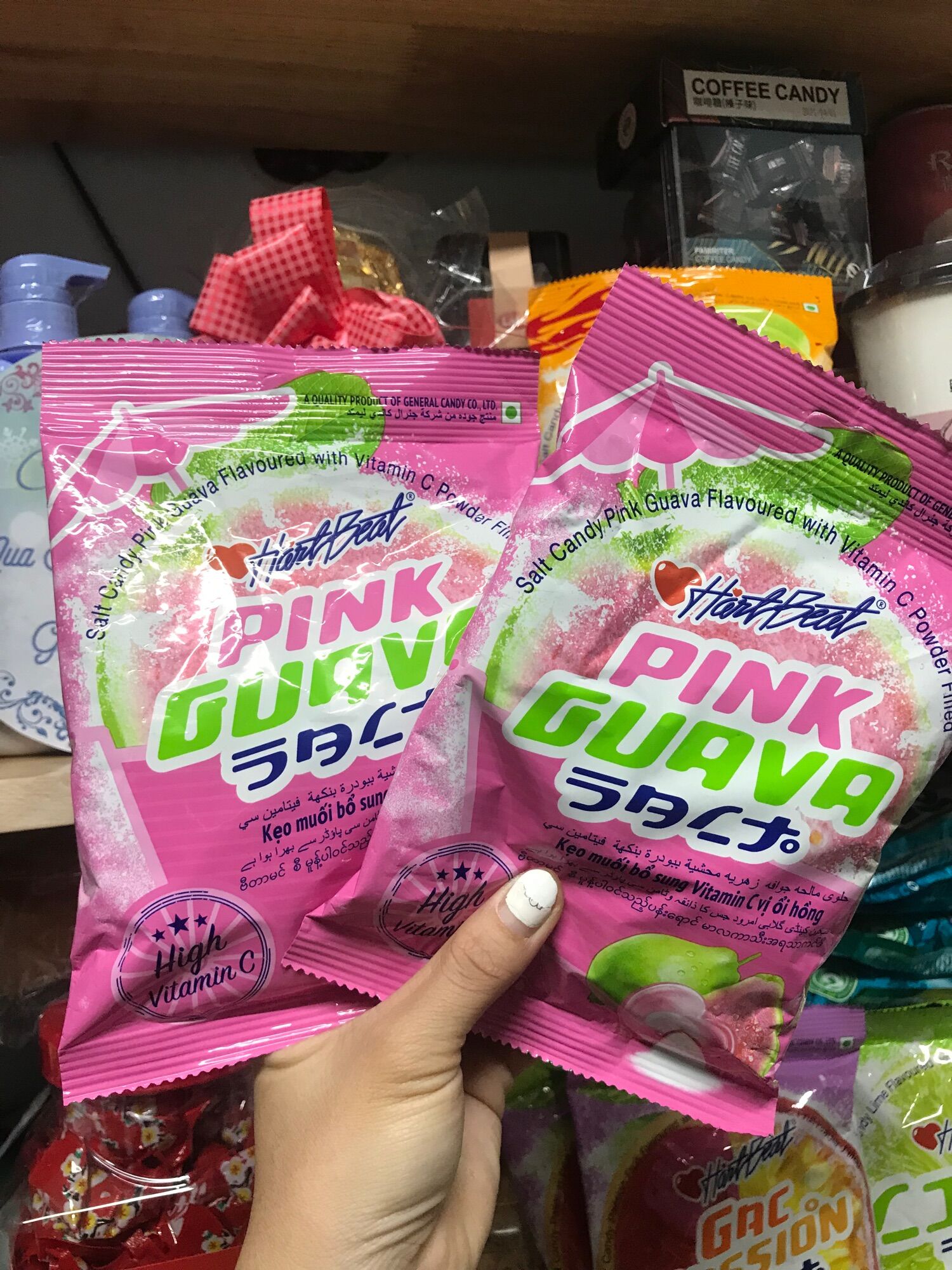 Kẹo trái cây muối vị ổi hồng