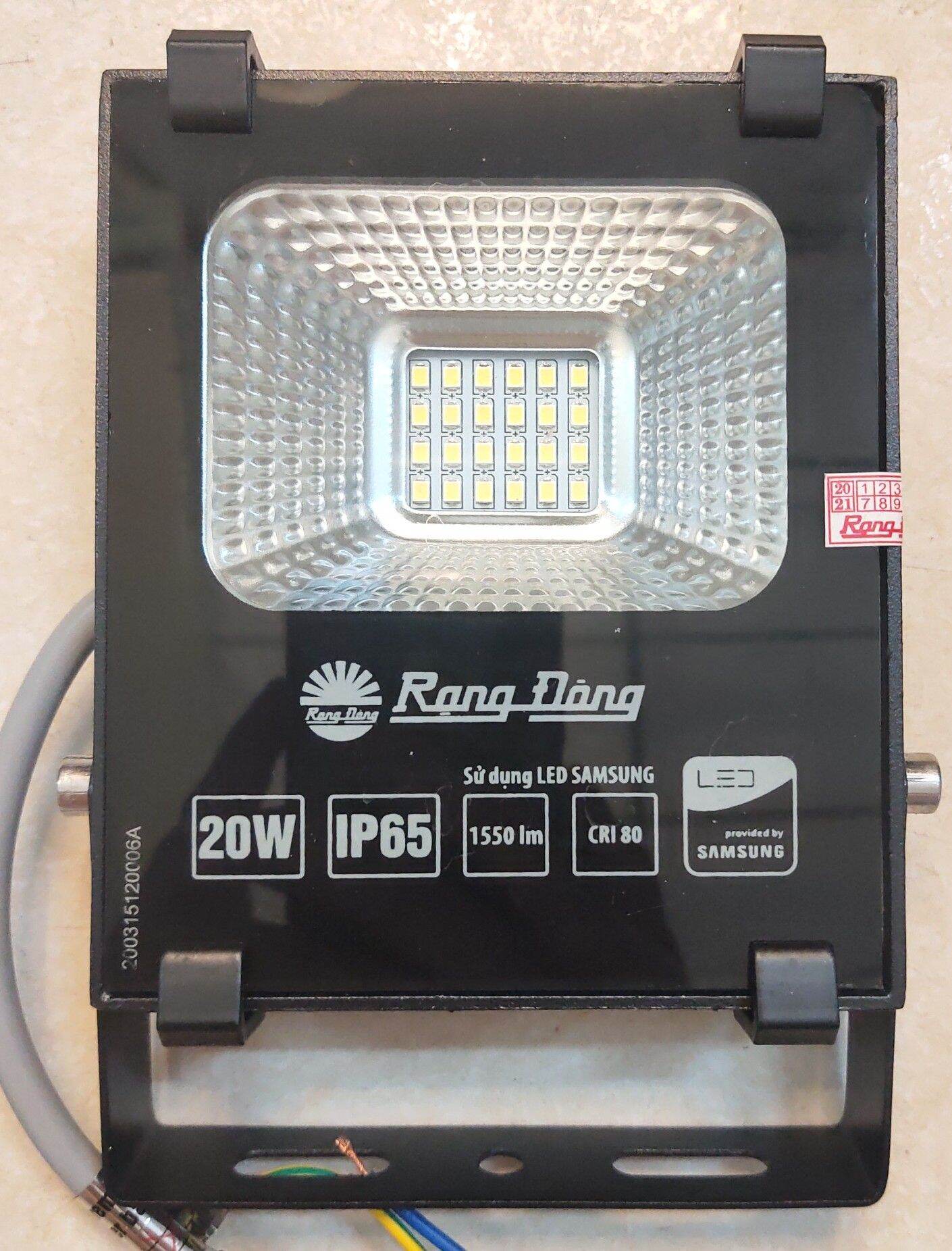Đèn pha rạng đông 20w, chống bụi chống nước ip65, đế tản nhiệt nhôm, tuổi thọ 15000h